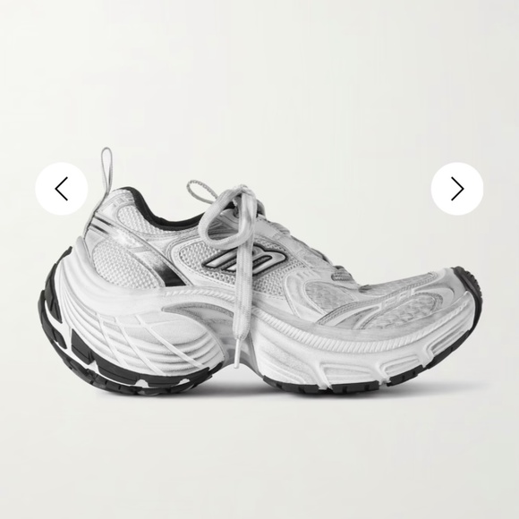 Jordan’s - Picture 1 of 1